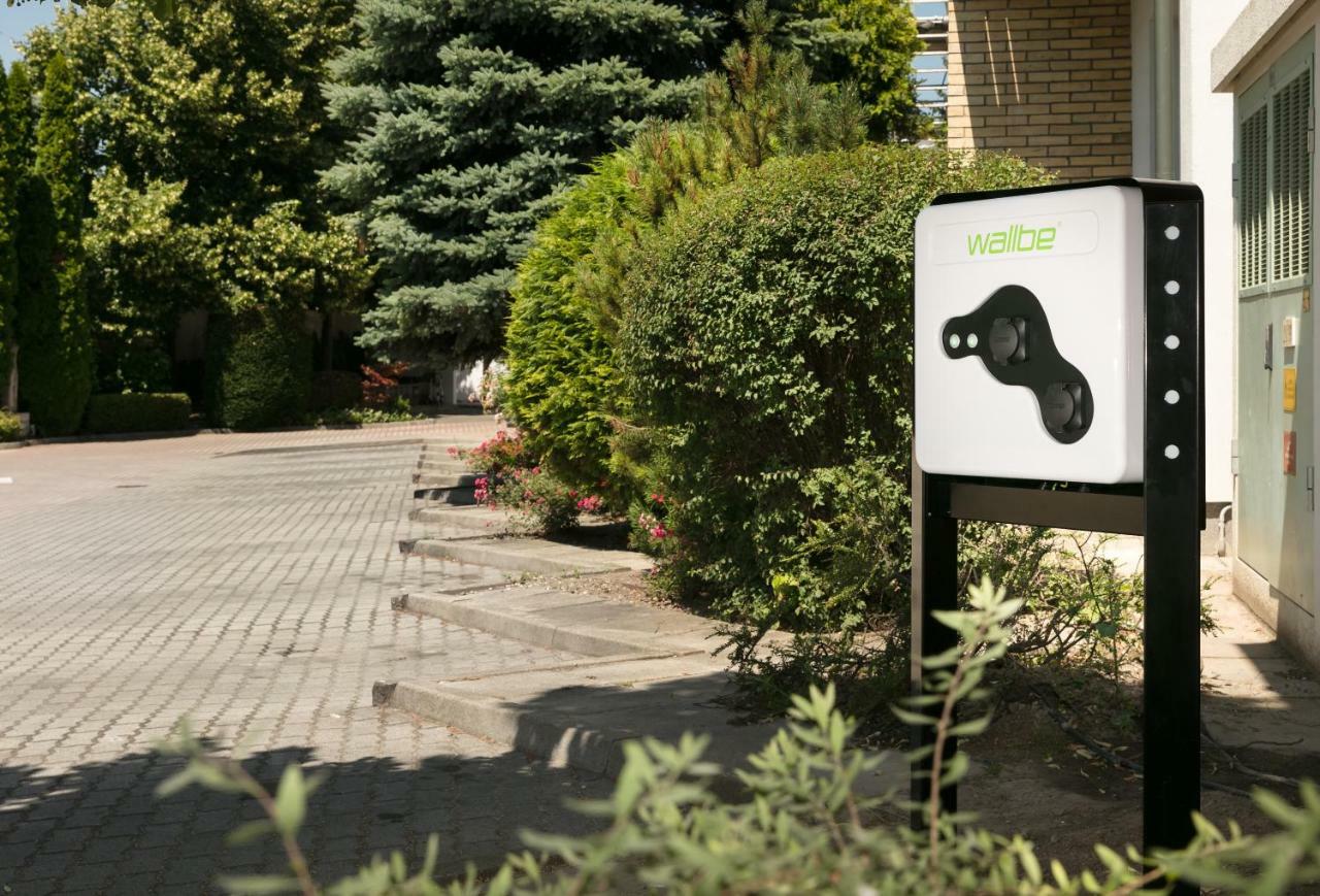 Hotel Kalvaria Superior Γκιόρ Εξωτερικό φωτογραφία
